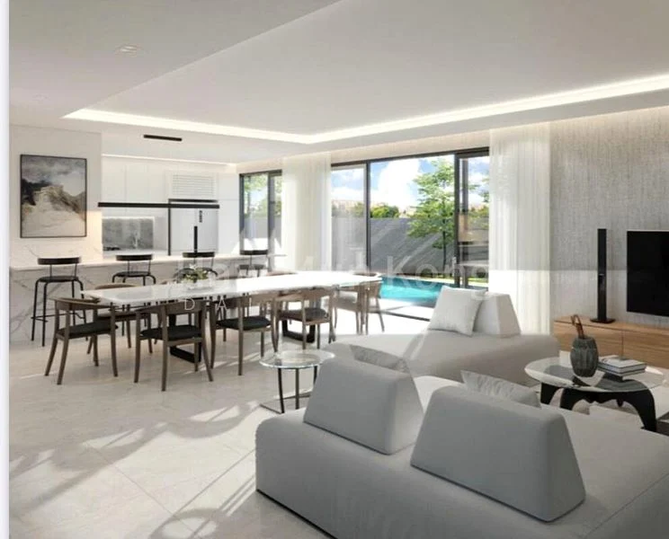 5 Bed Corner Terrace (Landed) for Sale in  Whitley Road - Image 2