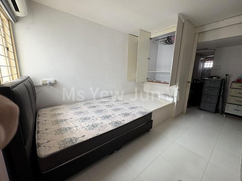 Master Room (HDB) for Rent in  308 Bukit Batok Street 31 - Image 2