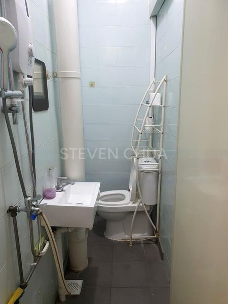 Shop / Shophouse for Sale: 51, Lorong 6 Toa Payoh - Image 2