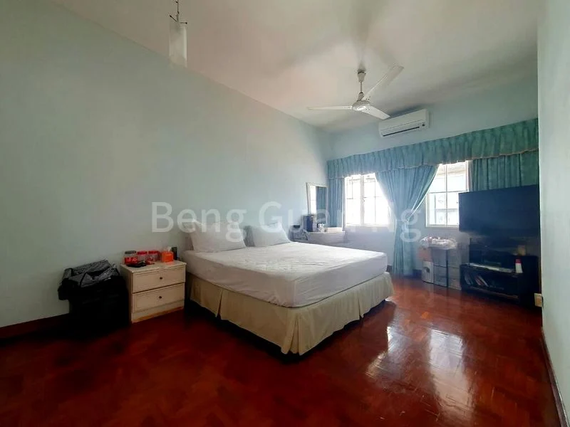 5 Bed Semi-Detached House (Landed) for Sale in  Picardy Gardens - Image 5