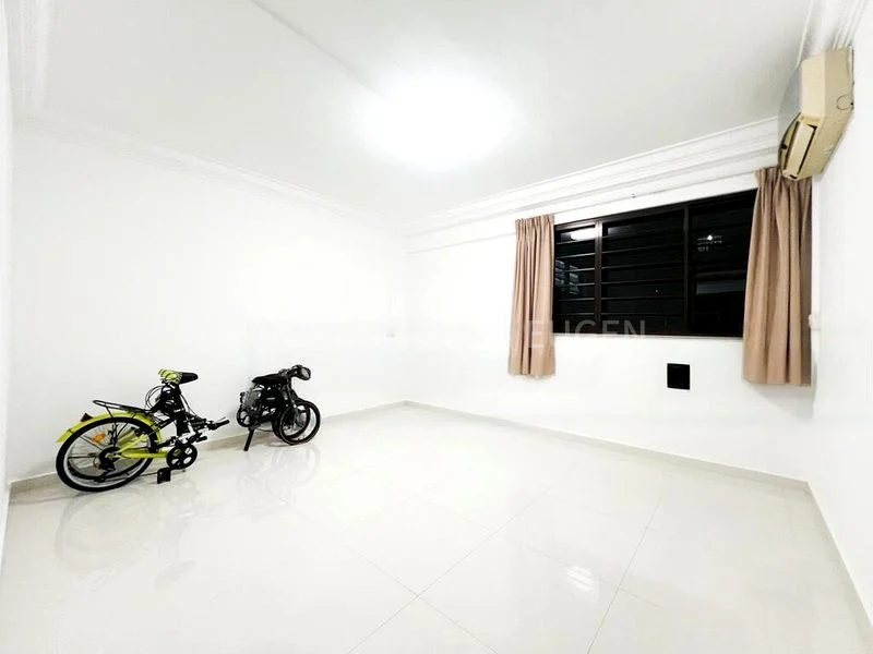 5 Room (5I) HDB for Sale in  121 Pending Road - Image 11