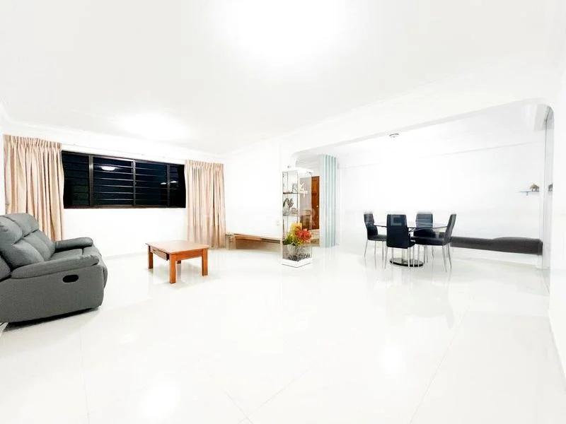 5 Room (5I) HDB for Sale in  121 Pending Road - Image 1
