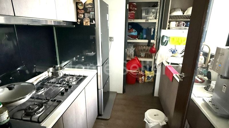 3 Bed Executive Condo for Sale in Riverparc Residence - Image 4