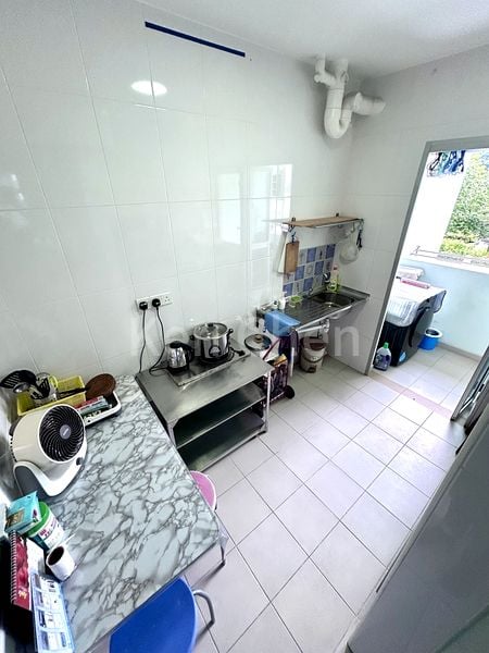 3 Room (3A) HDB for Rent in  95C Henderson Road - Image 8