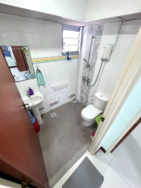 3 Room (3A) HDB for Rent in  95C Henderson Road - Image 5