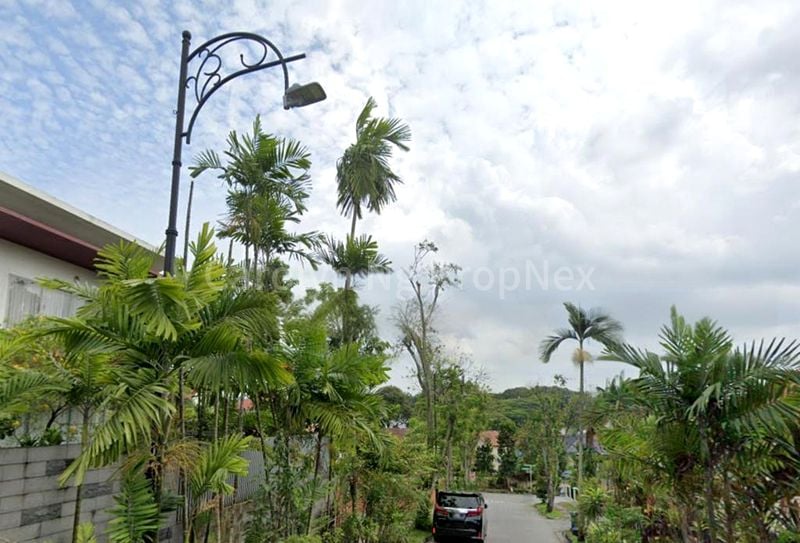 6 Bed Bungalow (Landed) for Sale in  Braddell Heights Estate - Image 1
