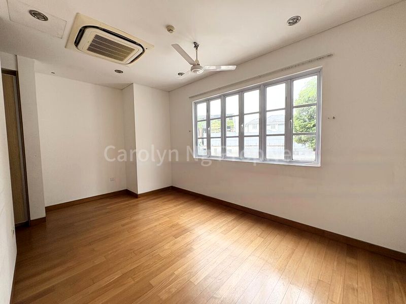 6 Bed Bungalow (Landed) for Sale in  Braddell Heights Estate - Image 8