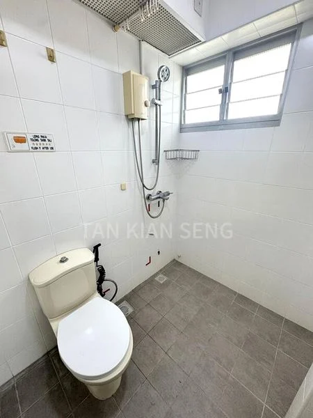 Master Room (HDB) for Rent in  18A Holland Drive - Image 5