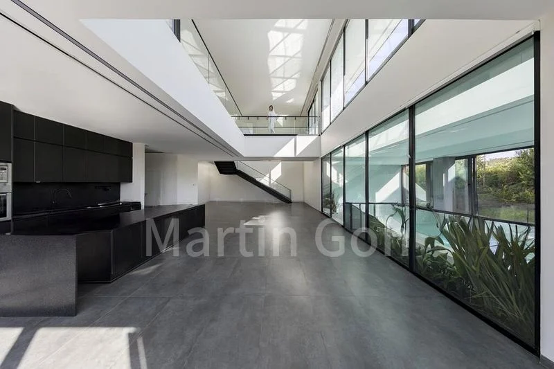 5 Bed Bungalow (Landed) for Sale in  College Green - Image 1