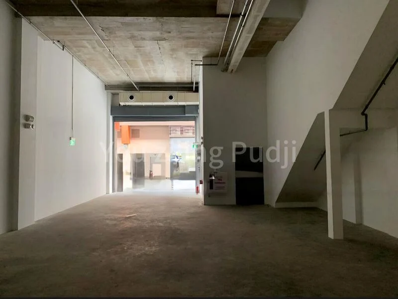 Light Industrial (B1) for Rent: Nordcom II - Image 2