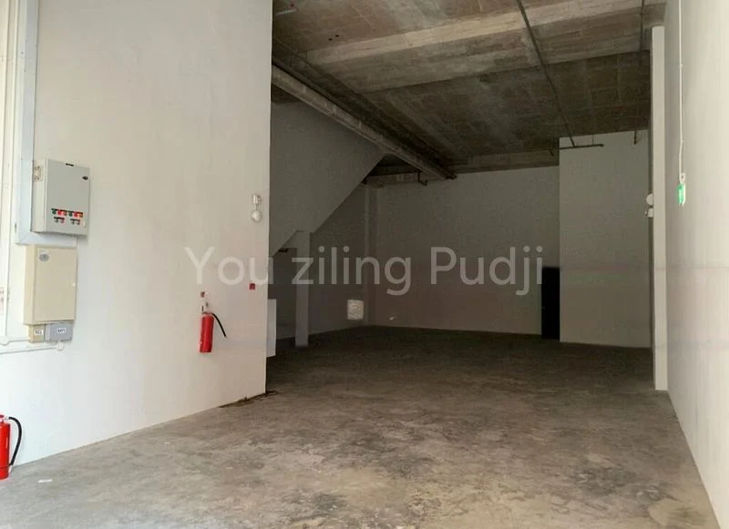 Light Industrial (B1) for Rent: Nordcom II - Image 1