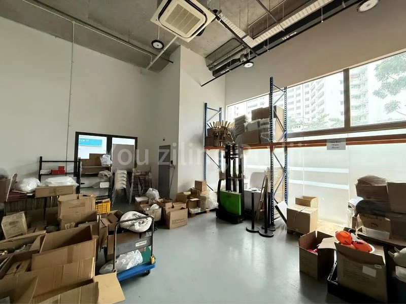 Light Industrial (B1) for Rent: Nordcom II - Image 8