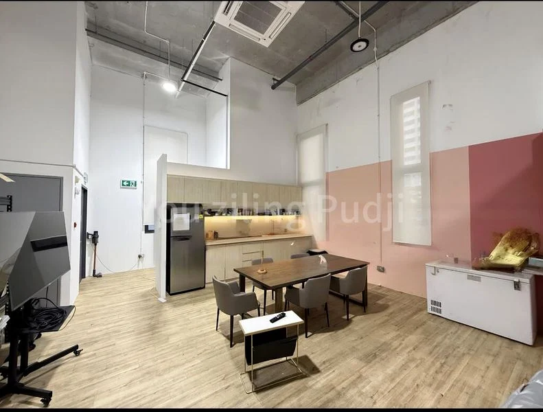 Light Industrial (B1) for Rent: Nordcom II - Image 6