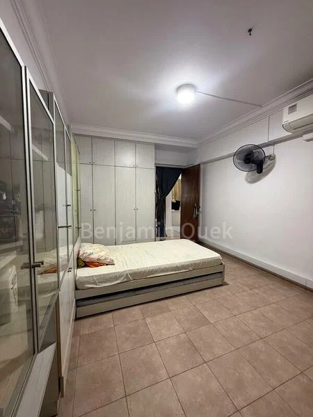 4 Room (4A) HDB for Rent in  313 Jurong East Street 32 - Image 4