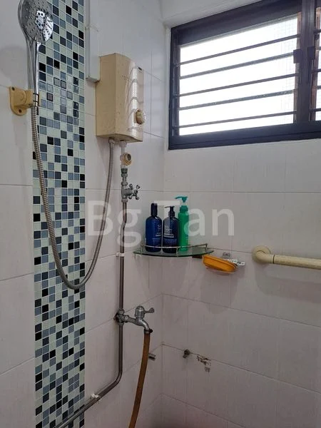 Common Room (HDB) for Rent in  264 Tampines Street 21 - Image 4