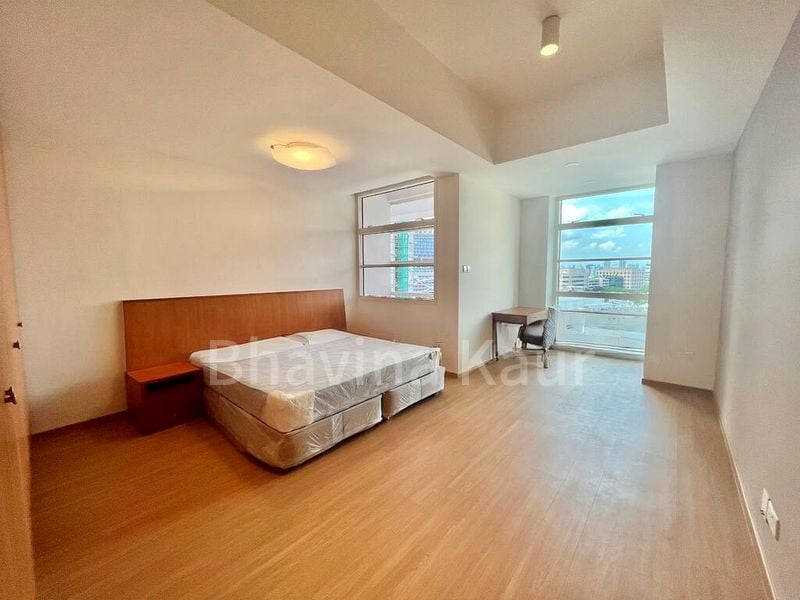 3 Bed Condo for Rent in  The Bayron - Image 8