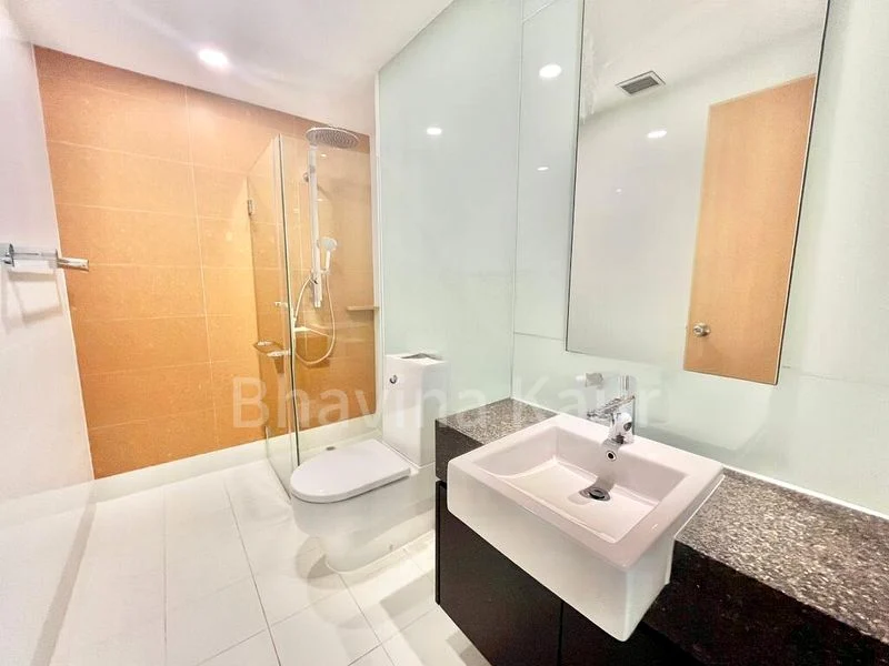 3 Bed Condo for Rent in  The Bayron - Image 10