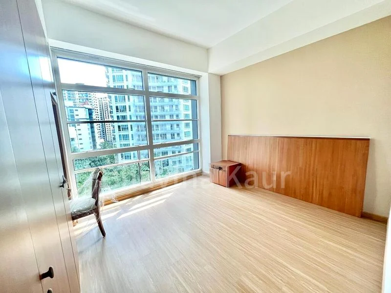 3 Bed Condo for Rent in  The Bayron - Image 11