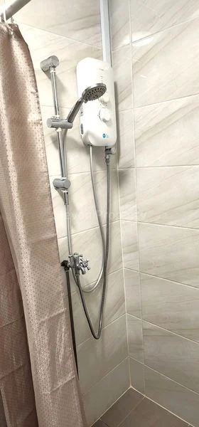 Common Room (HDB) for Rent in  191 Bukit Batok West Avenue 6 - Image 4