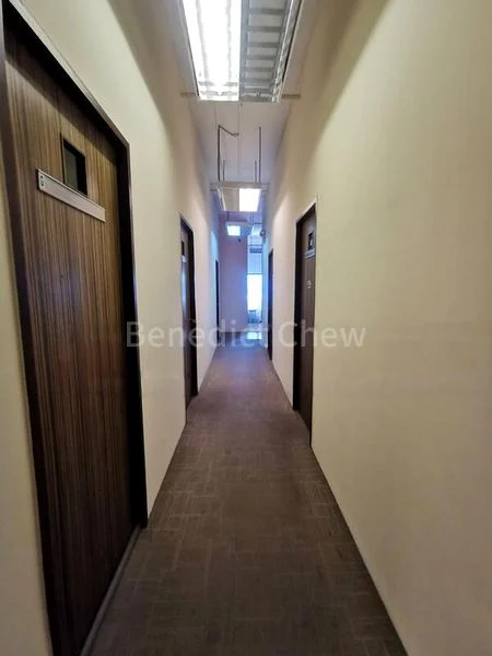 Light Industrial (B1) for Sale: Tradehub 21 - Image 2