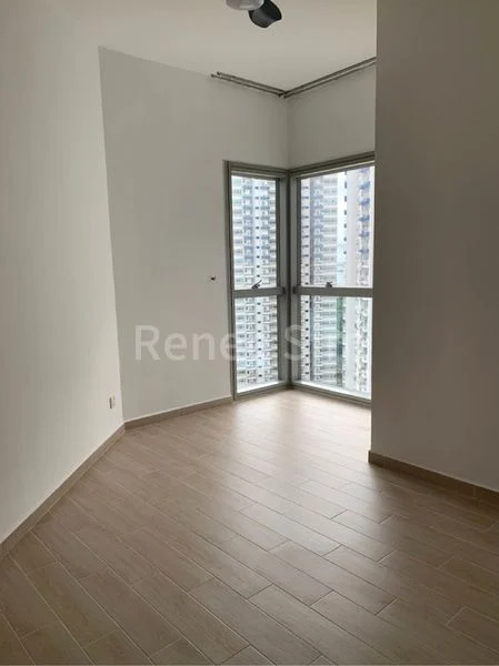 2 Bed Condo for Sale in  The Bayshore - Image 3