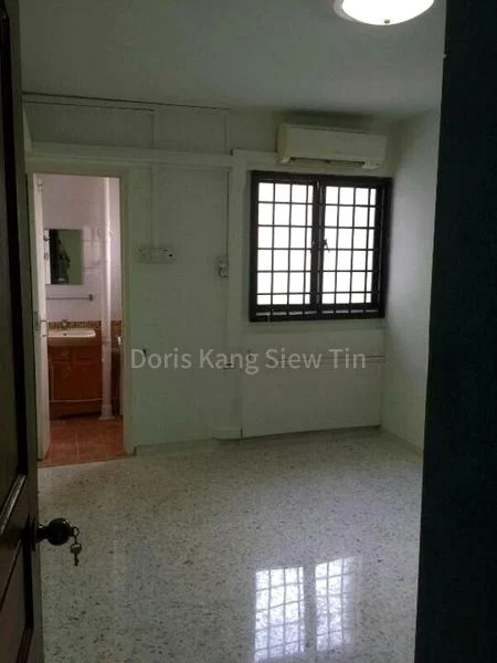 3 Room (3NG) HDB for Rent in  330 Clementi Avenue 2 - Image 5
