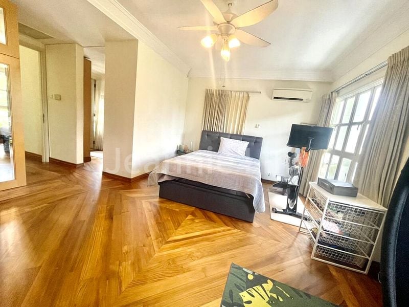 4 Bed Semi-Detached House (Landed) for Rent in  Holland Grove - Image 10