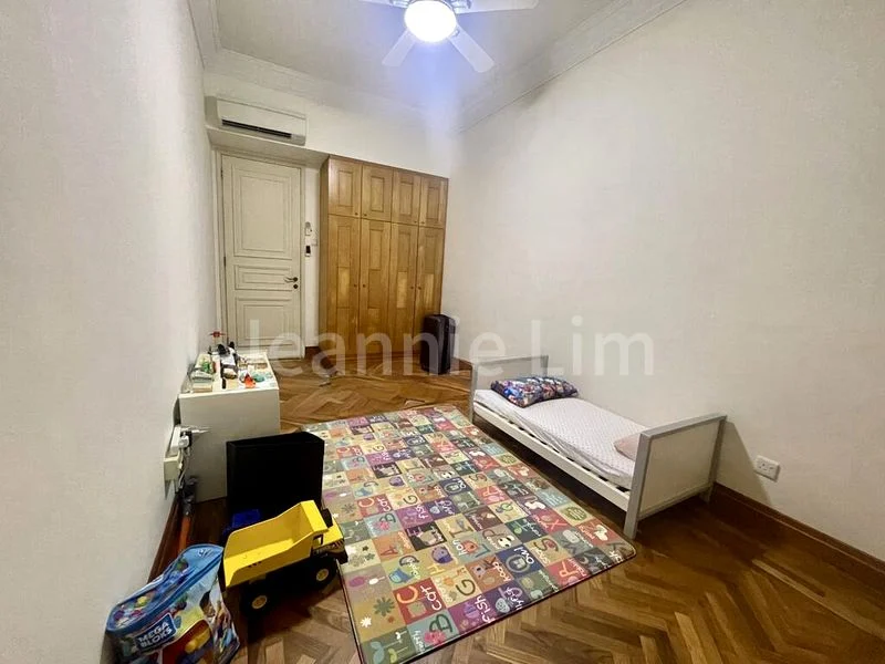 4 Bed Semi-Detached House (Landed) for Rent in  Holland Grove - Image 8