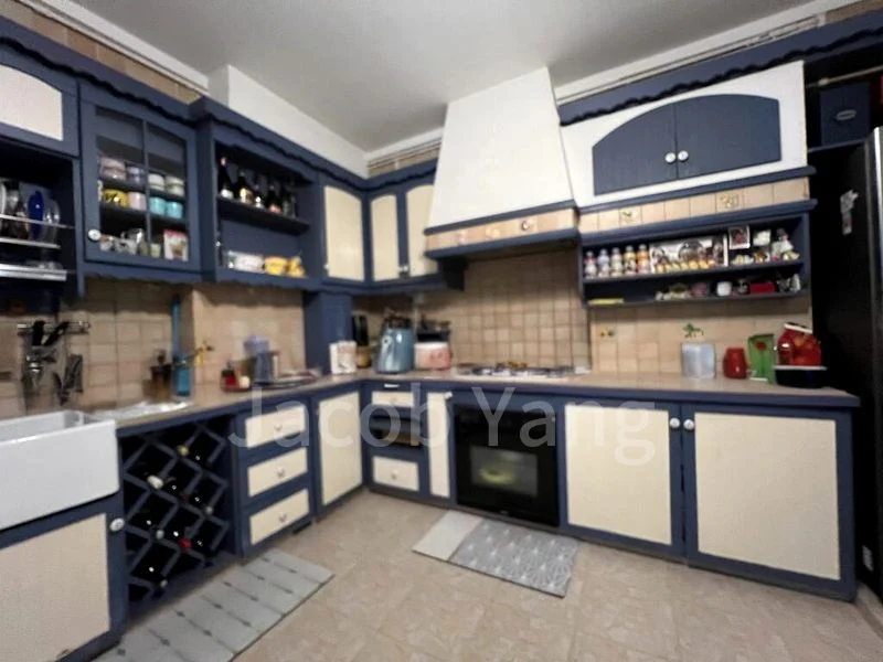 5 Room (5I) HDB for Rent in  189 Pasir Ris Street 12 - Image 3