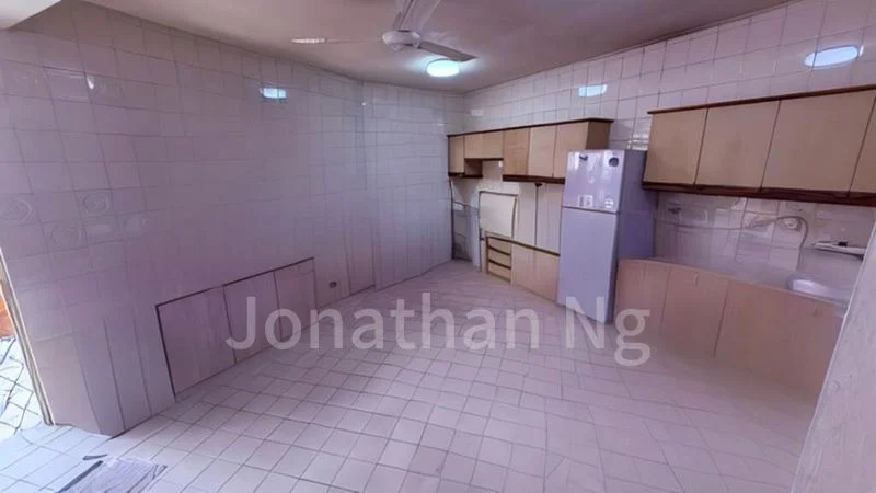 6 Bed Corner Terrace (Landed) for Sale in  Alkaff Oasis - Image 5