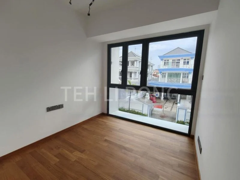 6 Bed Semi-Detached House (Landed) for Sale in  Kembangan Gardens - Image 13