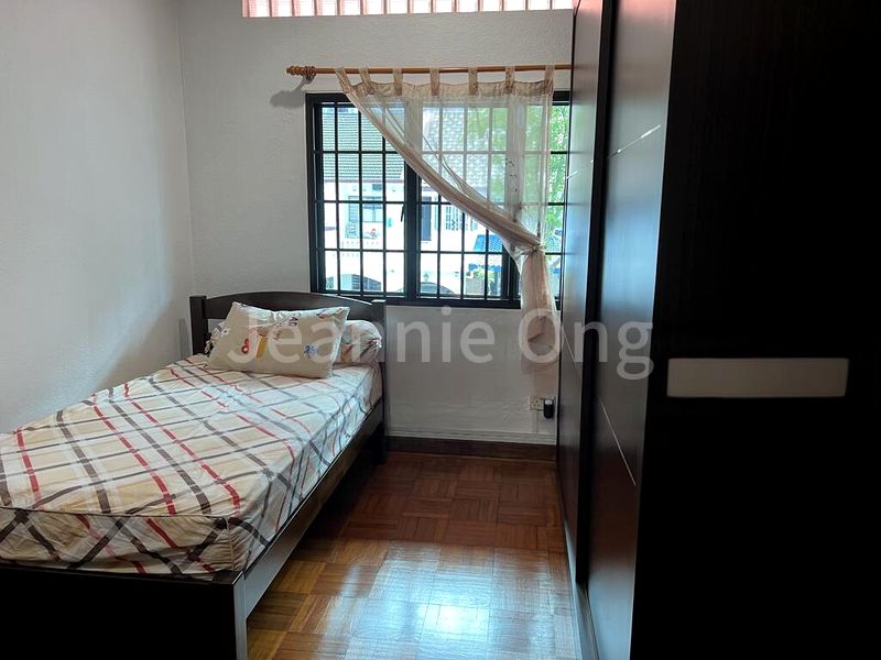 Common Room (Landed) for Rent in  Amtech Building - Image 3