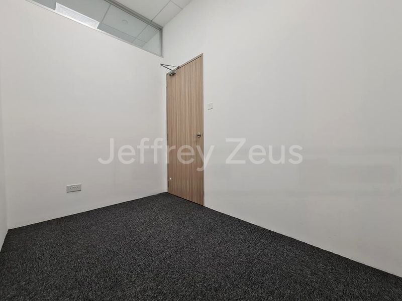 Office for Rent: Vision Exchange - Image 2
