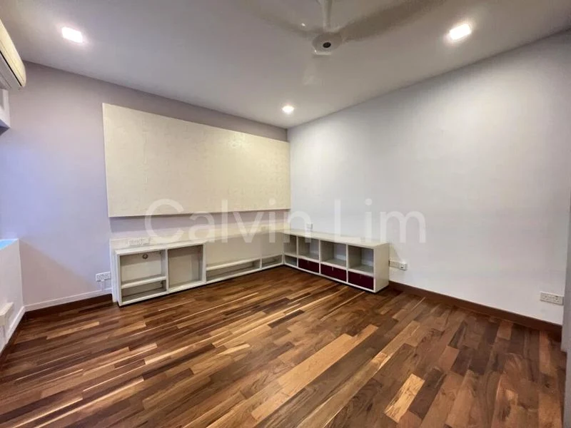 6 Bed Apartment (Condo) for Sale in Townhouse Apartments - Image 5