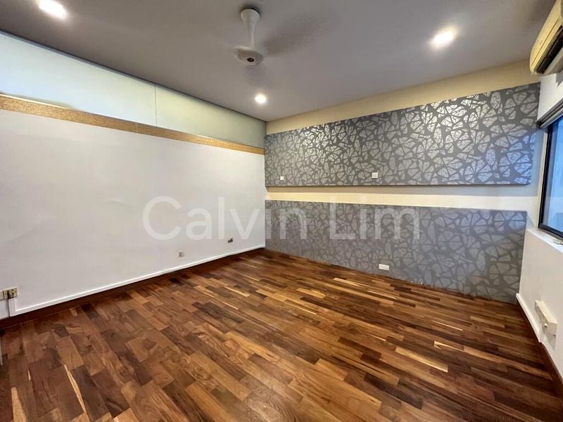6 Bed Apartment (Condo) for Sale in Townhouse Apartments - Image 6