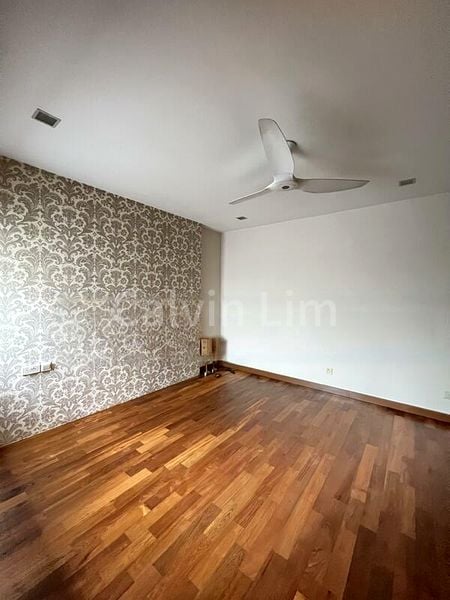 6 Bed Apartment (Condo) for Sale in Townhouse Apartments - Image 7