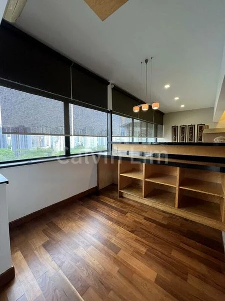 6 Bed Apartment (Condo) for Sale in Townhouse Apartments - Image 1