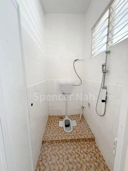5 Bed Semi-Detached House (Landed) for Rent in  Bena Park - Image 6