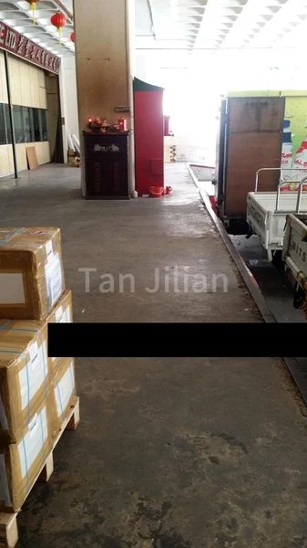 Light Industrial (B1) for Rent in  Valiant Industrial Building - Image 4