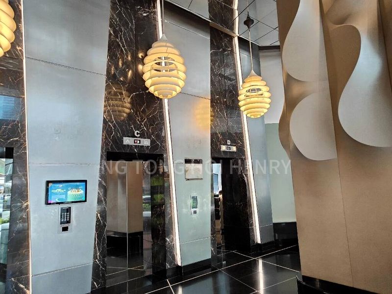 Office for Rent: City House - Image 9