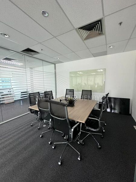 Office for Rent: City House - Image 4