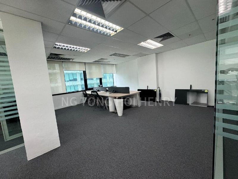 Office for Rent: City House - Image 3
