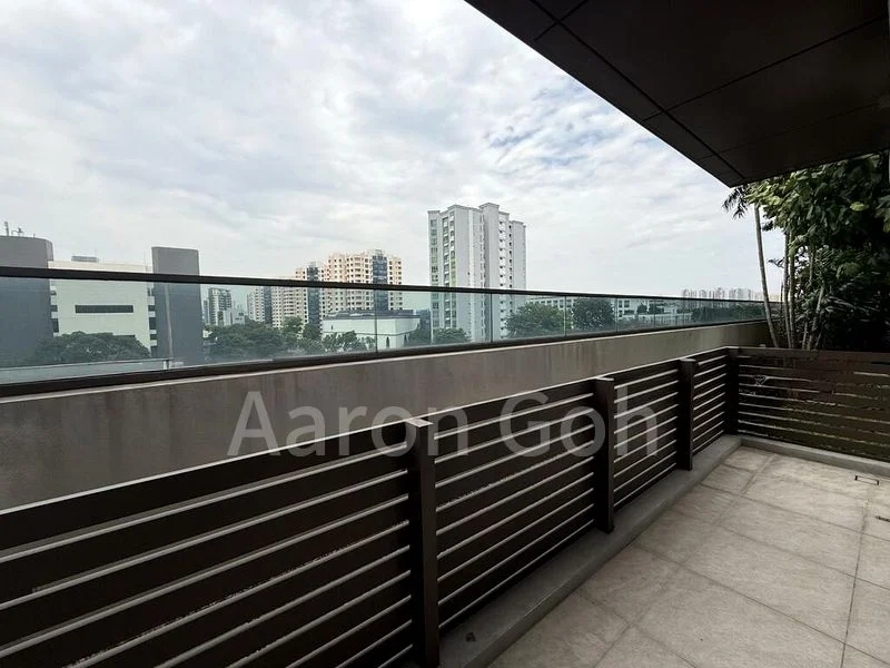 3 Bed Condo for Rent in Paya Lebar Road - Image 11