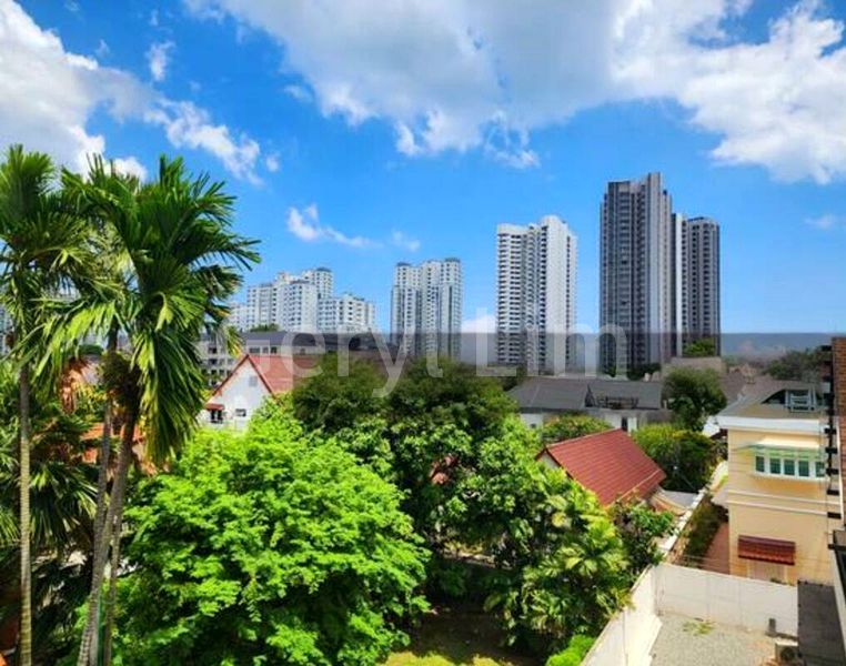 5 Bed Bungalow (Landed) for Sale in  Broadrick Road - Image 7