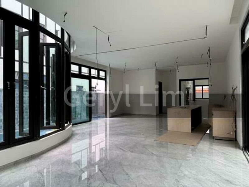 5 Bed Bungalow (Landed) for Sale in  Broadrick Road - Image 6