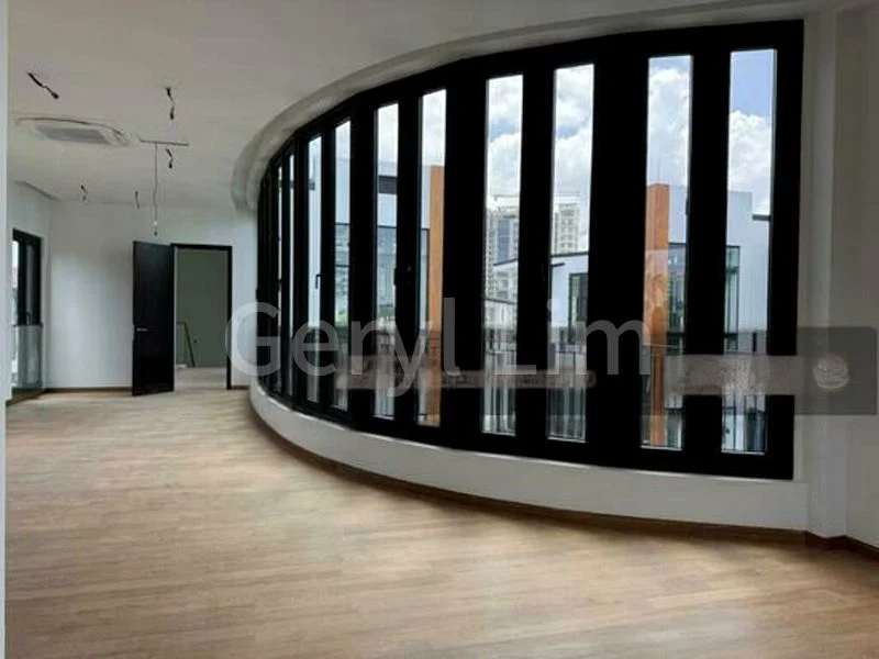 5 Bed Bungalow (Landed) for Sale in  Broadrick Road - Image 1