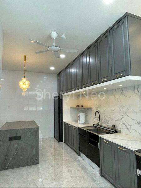 4+1 Bed Semi-Detached House (Landed) for Sale in  Lucky View - Image 11