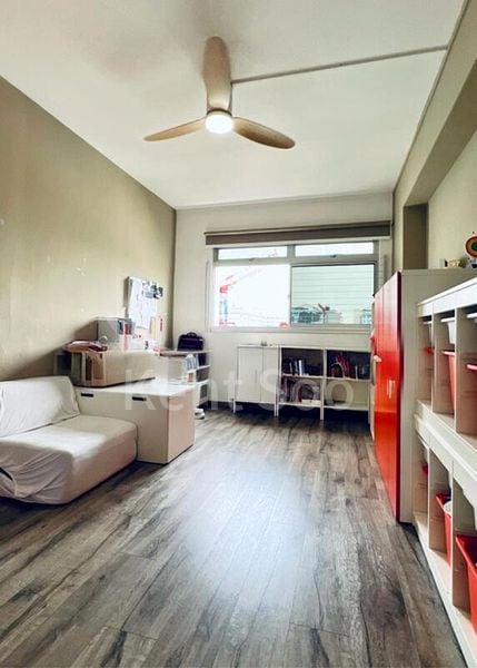 5 Room (5I) HDB for Sale in 557 Pasir Ris Street 51 - Image 4