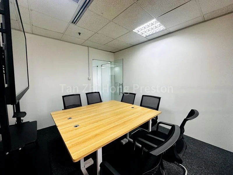 Office for Rent: Cecil Court - Image 2