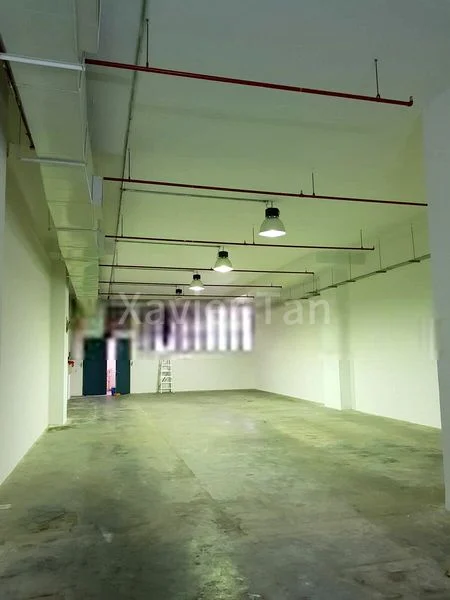 Light Industrial (B1) for Sale: Quartz Industrial Building - Image 2